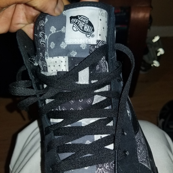 Size 10.5 vanguard custom vans blk with bandana paisley prints blk& gray mte#2 - Picture 5 of 7